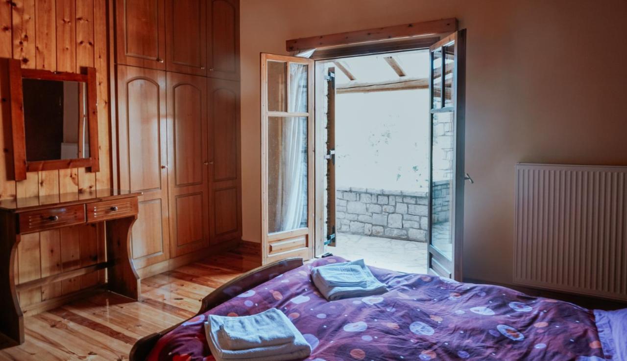 Mezonetes Helmos Appartement *