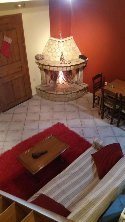 Mezonetes Helmos Appartement *