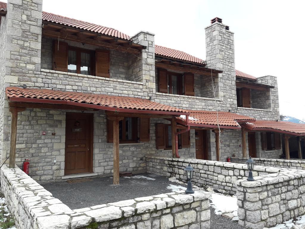 Mezonetes Helmos Appartement *